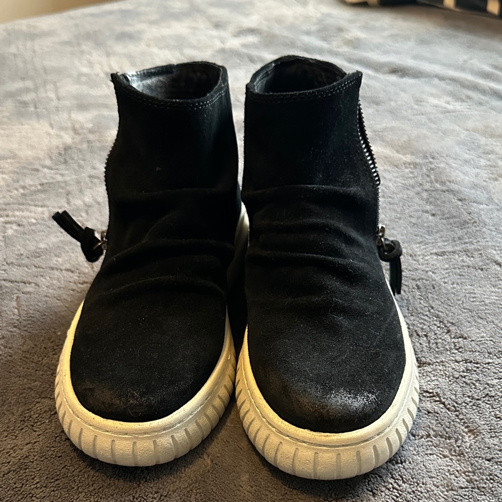 Sofft Black Ankle Boots with White Soles